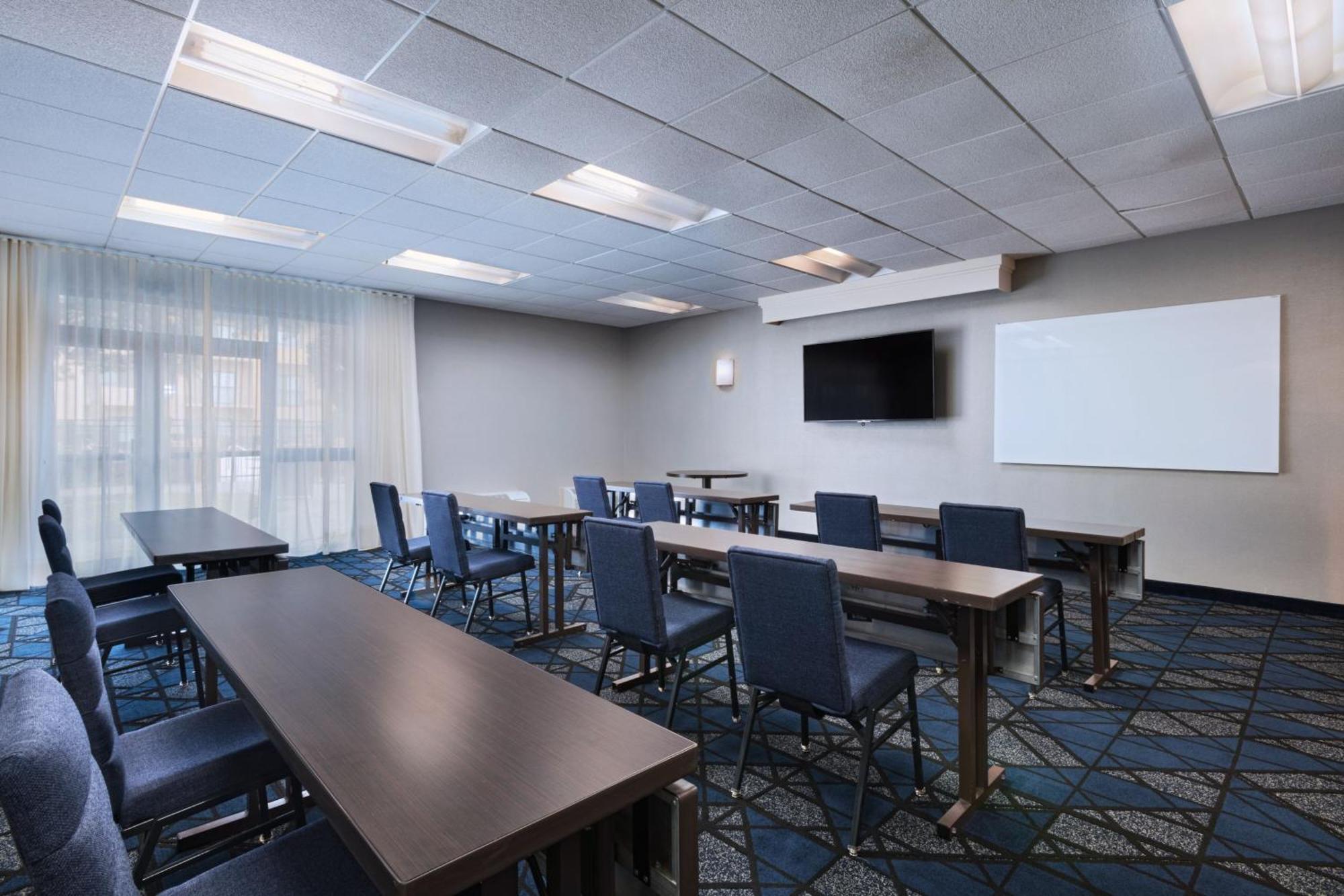 מלון Courtyard By Marriott San Antonio Airport מראה חיצוני תמונה