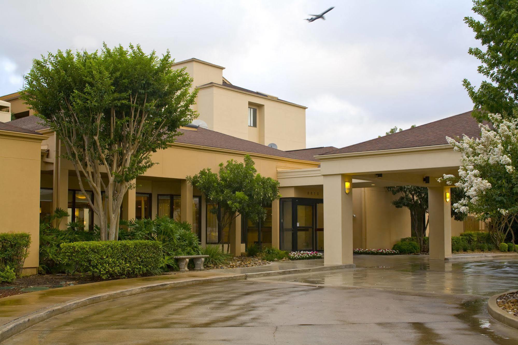 מלון Courtyard By Marriott San Antonio Airport מראה חיצוני תמונה